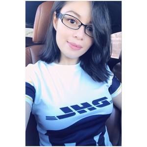 Meet your Posher, Estela